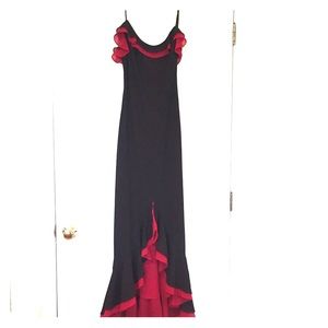 Long Evening dress. Black and red.